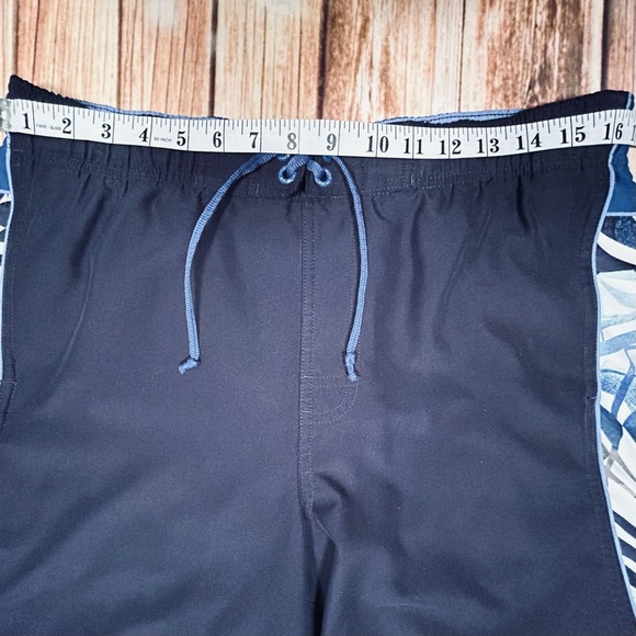 Nike Swim Trunks Board Shorts Mens Size Medium Navy with Floral panels tri color - Picture 10 of 12